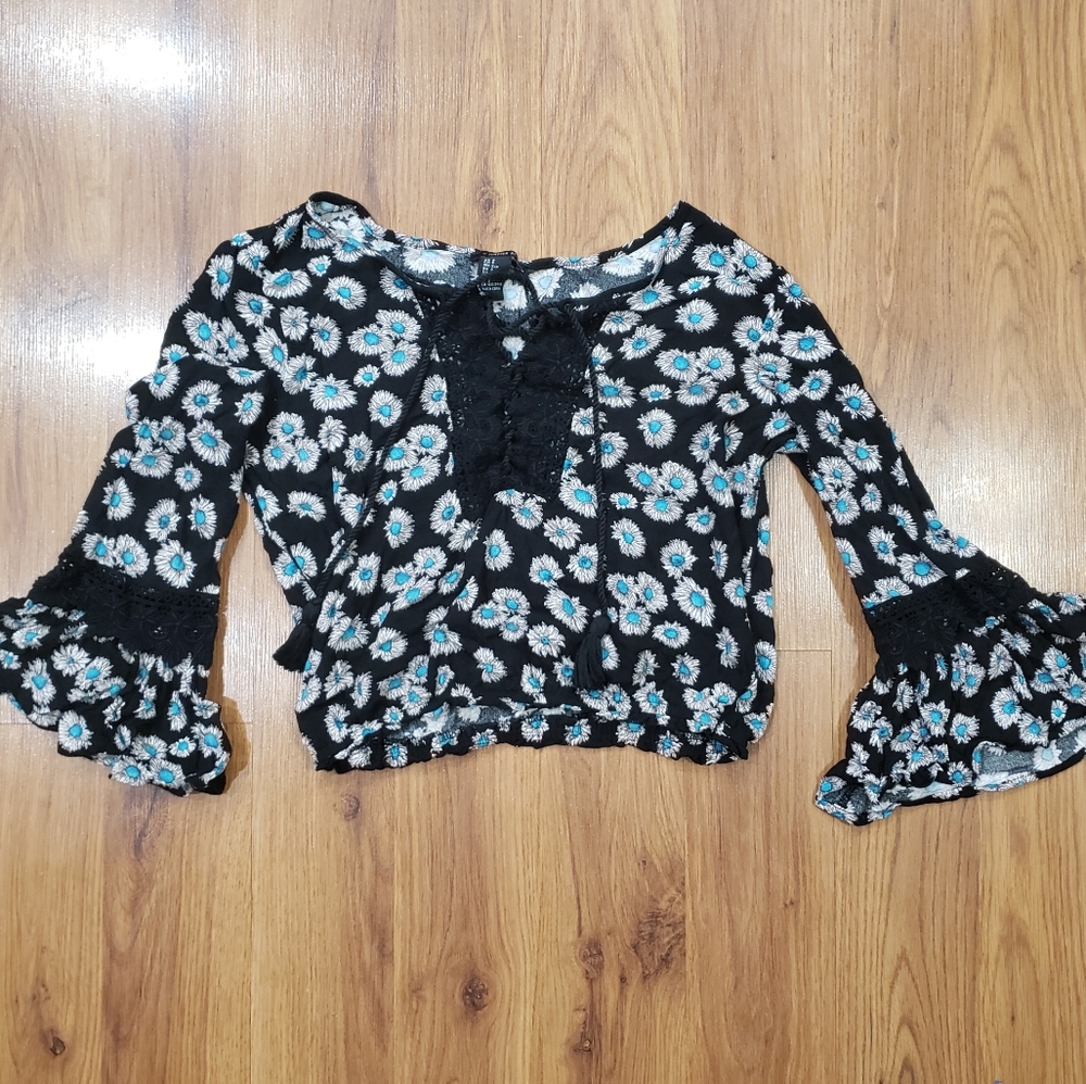 Forever 21 floral criss-cross crop top!